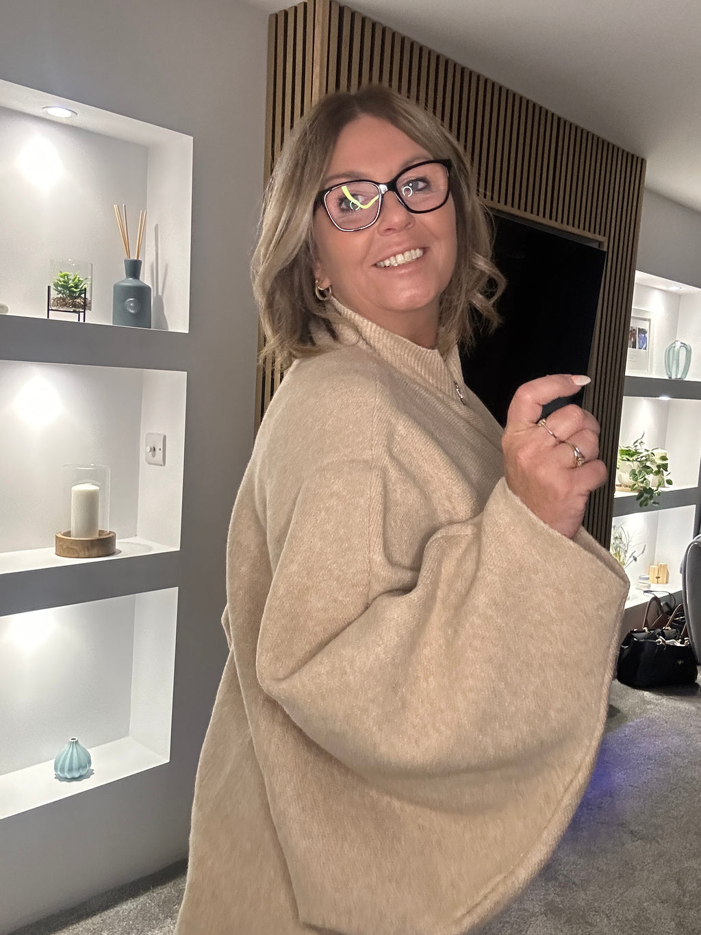 Zip Knitted High-Low Cardigan Beige